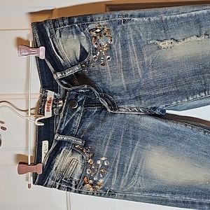 Hot Kiss Jeans, distressed Skinny Lily, Size 3, rhinestones around front pockets